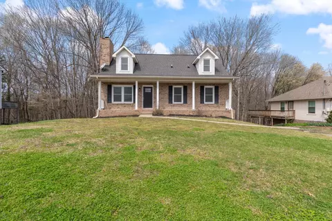 744 Acorn Dr, Clarksville, TN 37043