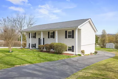 6910 Creeklands Ln, Hixson, TN 37343