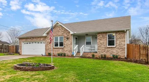 1405 Mickey Ct, Clarksville, TN 37042