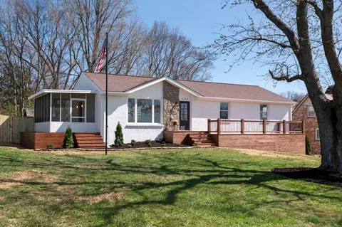 147 Roberta Dr, Hendersonville, TN 37075
