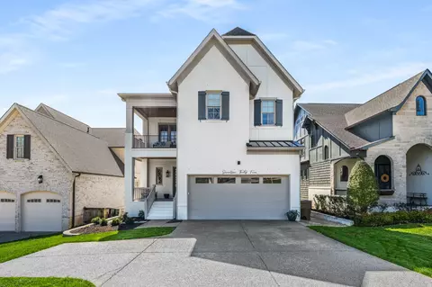 1735 Hillmont Dr, Nashville, TN 37215