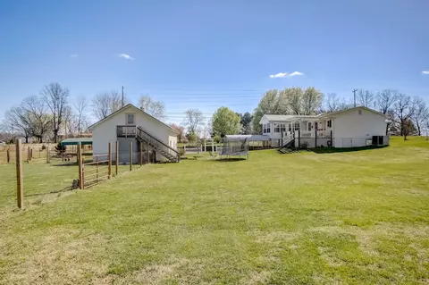 Exterior - 2565 Sylvia Rd, Dickson, TN 37055 photo 11 of 13