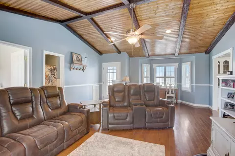 Living - 2565 Sylvia Rd, Dickson, TN 37055 photo 2 of 2