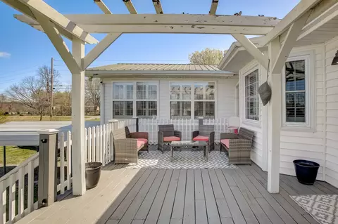 Exterior - 2565 Sylvia Rd, Dickson, TN 37055 photo 6 of 13