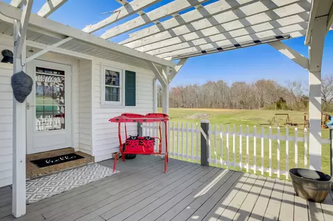 Exterior - 2565 Sylvia Rd, Dickson, TN 37055 photo 7 of 13