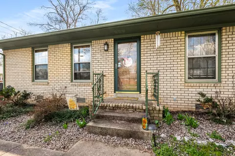 934 Temple Ct, Murfreesboro, TN 37130