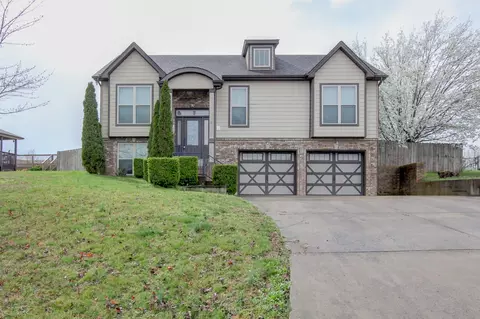 3388 Brownsville Rd, Clarksville, TN 37043