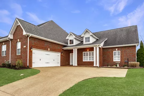 202 Laurelwood, White House, TN 37188