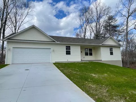 3207 Warpath Dr, Crossville, TN 38572