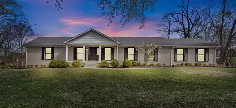 1701 Merrywood Dr, Clarksville, TN 37043