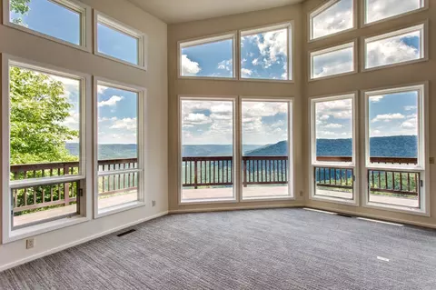 2336 Clifftops Ave, Monteagle, TN 37356