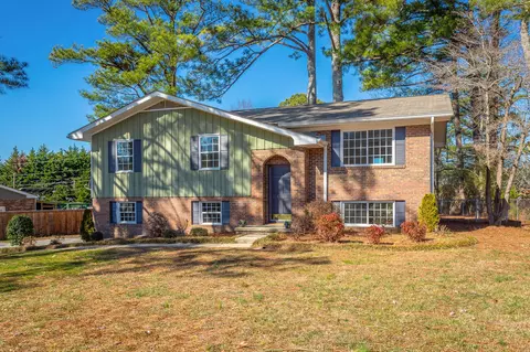 8605 Surry Cir, Chattanooga, TN 37421
