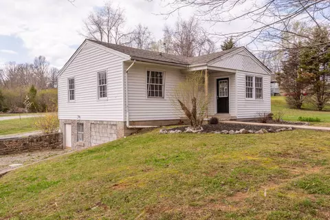 1144 Wakeman Rd, White Bluff, TN 37187