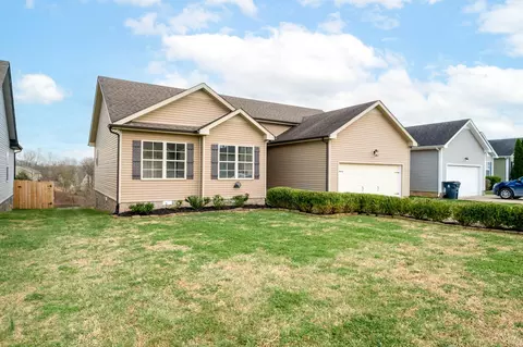 1371 Whitt Ln, Clarksville, TN 37042