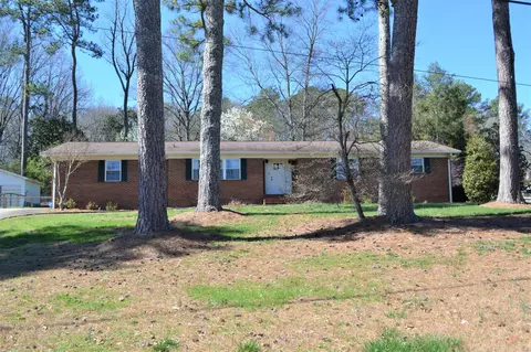 2421 NW Walnut Dr, Cleveland, TN 37311