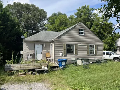 111 Ellis Dr, Rossville, GA 30741