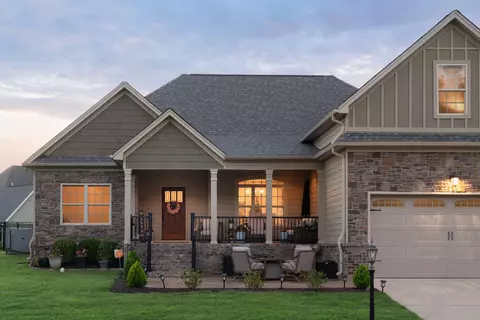 8849 Mckenzie Farm Dr, Ooltewah, TN 37363