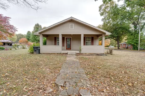 300 W 4th St, Jasper, TN 37347