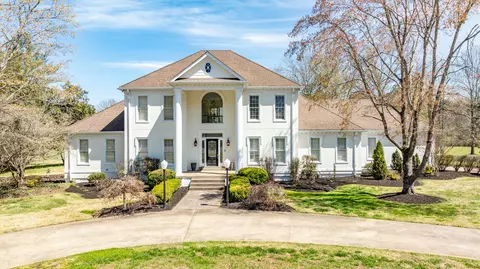 126 Nathanaels Crossing Dr, Columbia, TN 38401