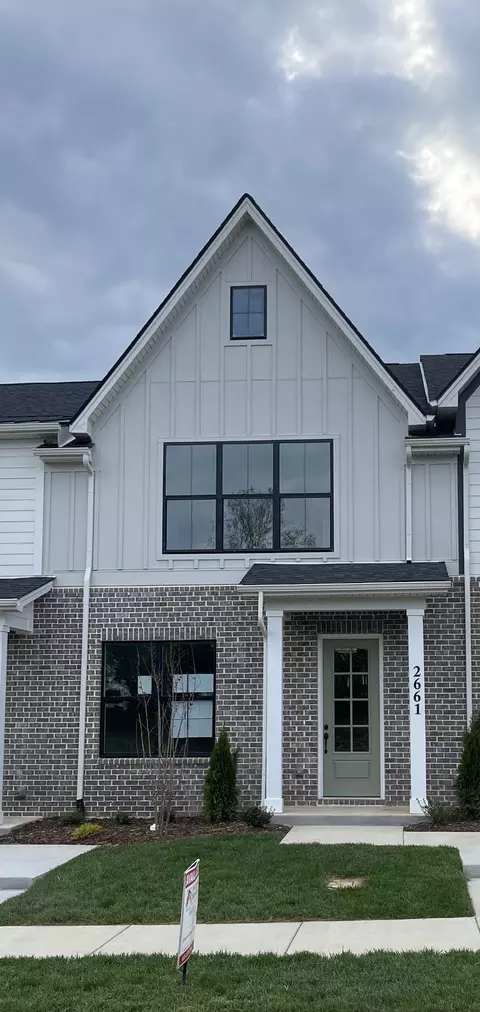 2726 Bramblewood Ln, Thompsons Station, TN 37179