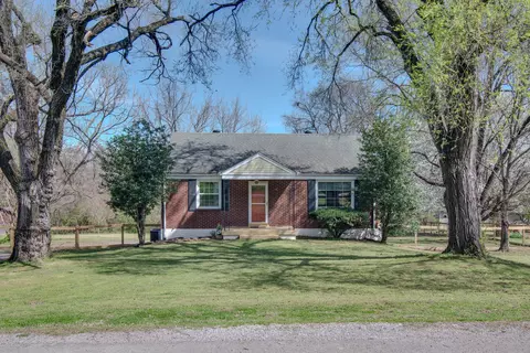 2245 Berrywood Rd, Nashville, TN 37216