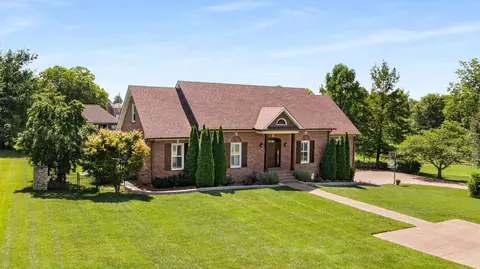 2610 Sherrie Ln, Thompsons Station, TN 37179