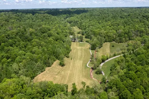 1175 Mud Hollow Rd, Hendersonville, TN 37075