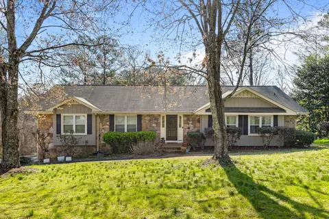 5410 Sky Valley Dr, Hixson, TN 37343