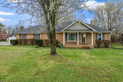 2622 Riverstone Dr, Murfreesboro, TN 37128