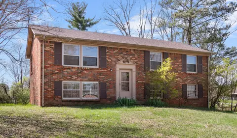 1286 Slayden Cir, Clarksville, TN 37040