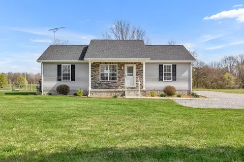 1720 Akersville Rd, Lafayette, TN 37083