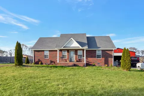1013 Spire Way Dr, Castalian Springs, TN 37031