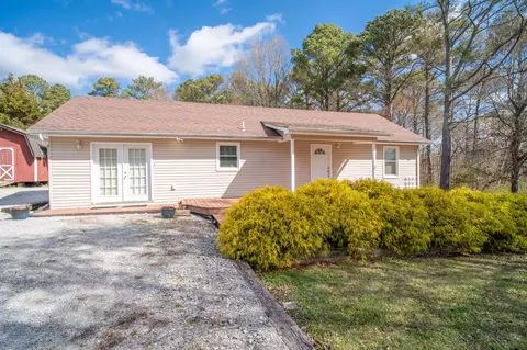 1580 Morningside Dr, Lawrenceburg, TN 38464