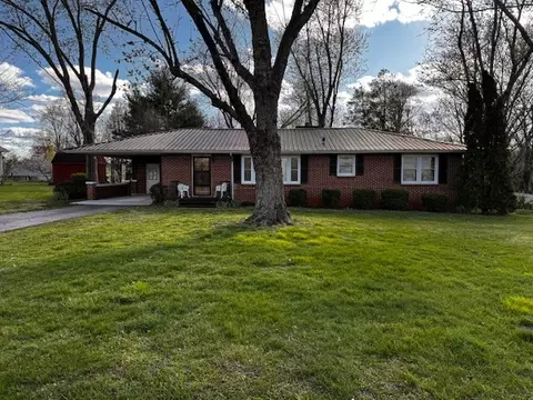 206 Edgewater Dr, Winchester, TN 37398