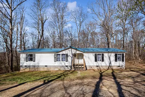 1009 Brumitt Rd, Charlotte, TN 37036