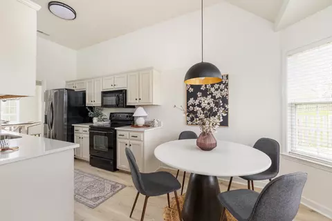 Dining - 1008 Persimmon Dr, Spring Hill, TN 37174 photo 3 of 5