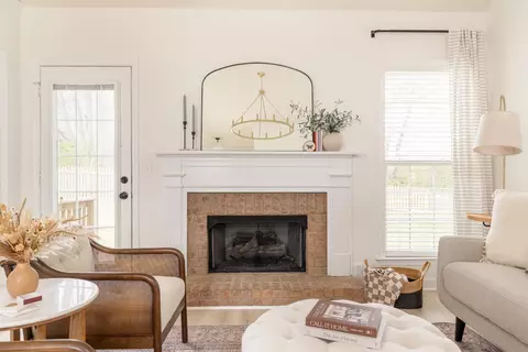 Living - 1008 Persimmon Dr, Spring Hill, TN 37174 photo 2 of 7
