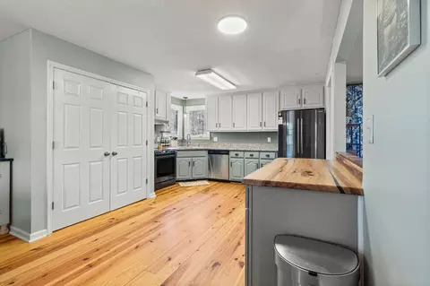 Kitchen - 340 Batson Rd, Cunningham, TN 37052 photo 2 of 5