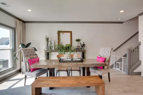 Dining - 511 Mcchrystal Dr, Murfreesboro, TN 37129 photo 1 of 1