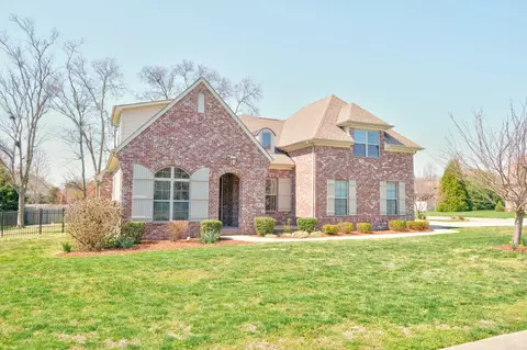 2733 Craythorne Dr, Murfreesboro, TN 37129