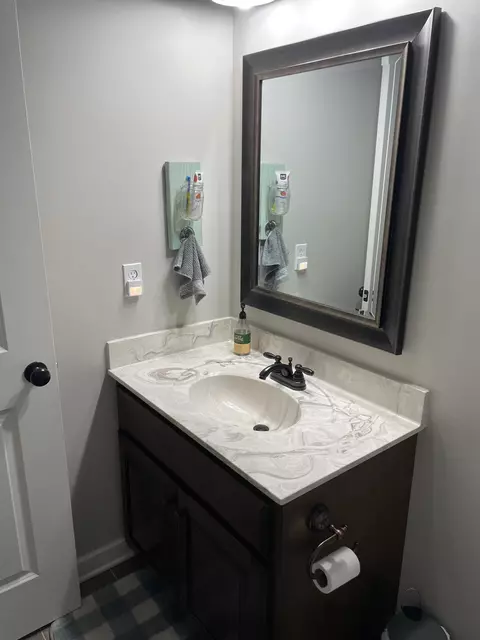 Bath - 3716 Baggett Rd, Springfield, TN 37172 photo 3 of 4