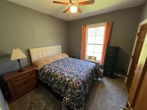 Bedroom - 1282 E Roarks Cove Rd, Decherd, TN 37324 photo 2 of 2