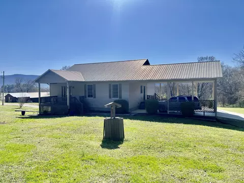1282 E Roarks Cove Rd, Decherd, TN 37324