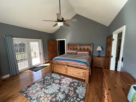 Bedroom - 1282 E Roarks Cove Rd, Decherd, TN 37324 photo 1 of 2