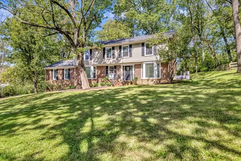 623 Forest Park Dr, Brentwood, TN 37027