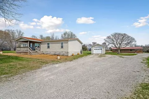 3745 Pollard Rd, Walling, TN 38587 photo 2