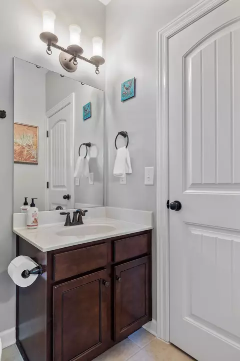 Bath - 401 Malcolm Dr, Franklin, TN 37067 photo 2 of 5