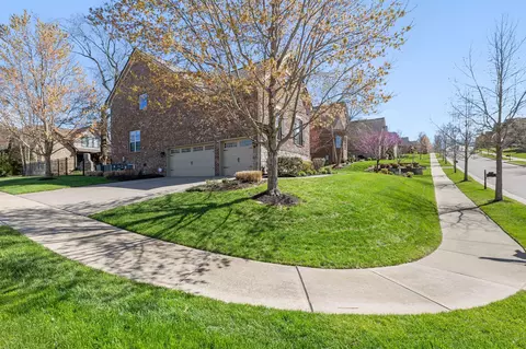 Exterior - 401 Malcolm Dr, Franklin, TN 37067 photo 5 of 14