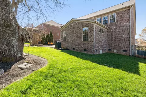 Exterior - 401 Malcolm Dr, Franklin, TN 37067 photo 6 of 14