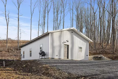 3734 Hendon Rd, Graysville, TN 37338